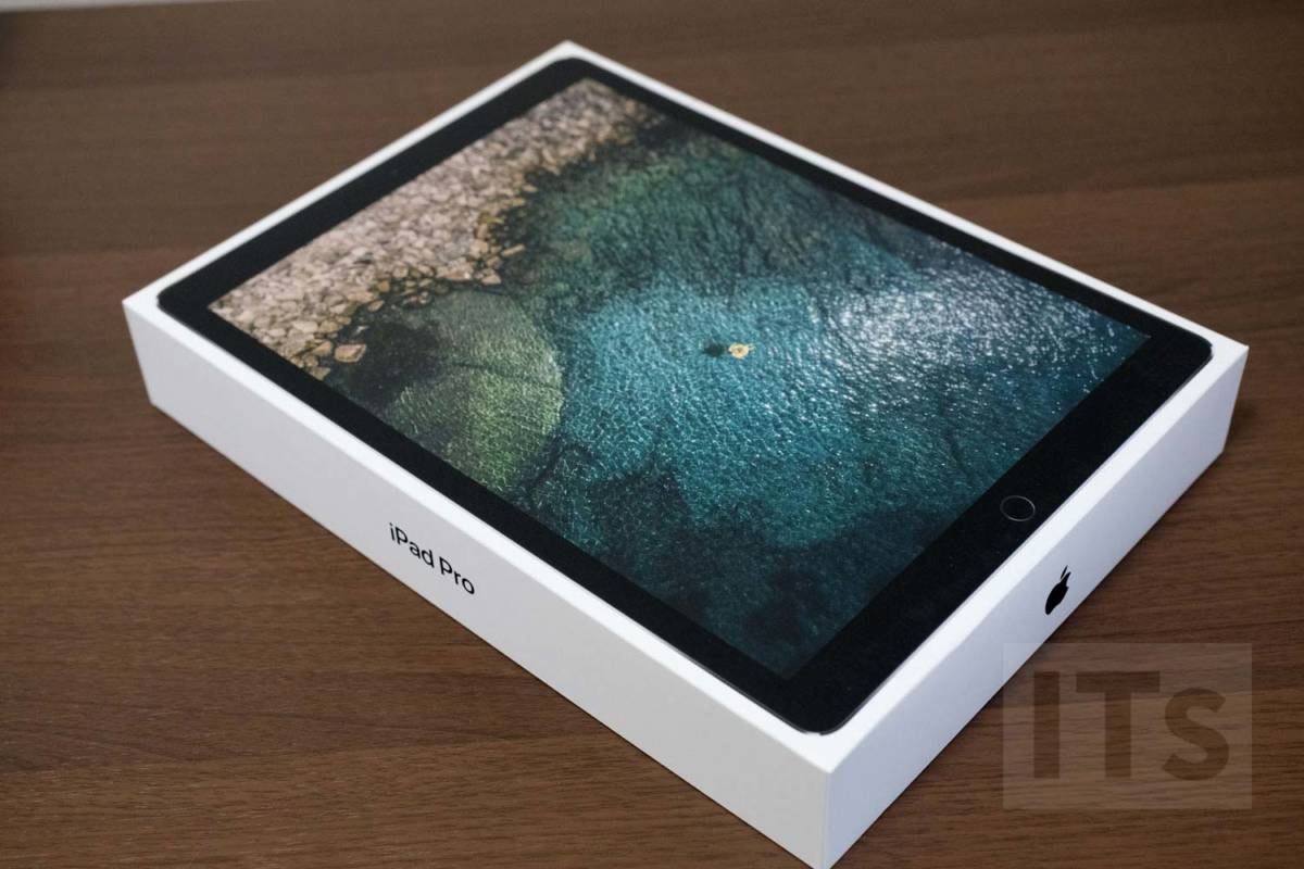 iPad Pro 12.9（第2世代）パッケージ