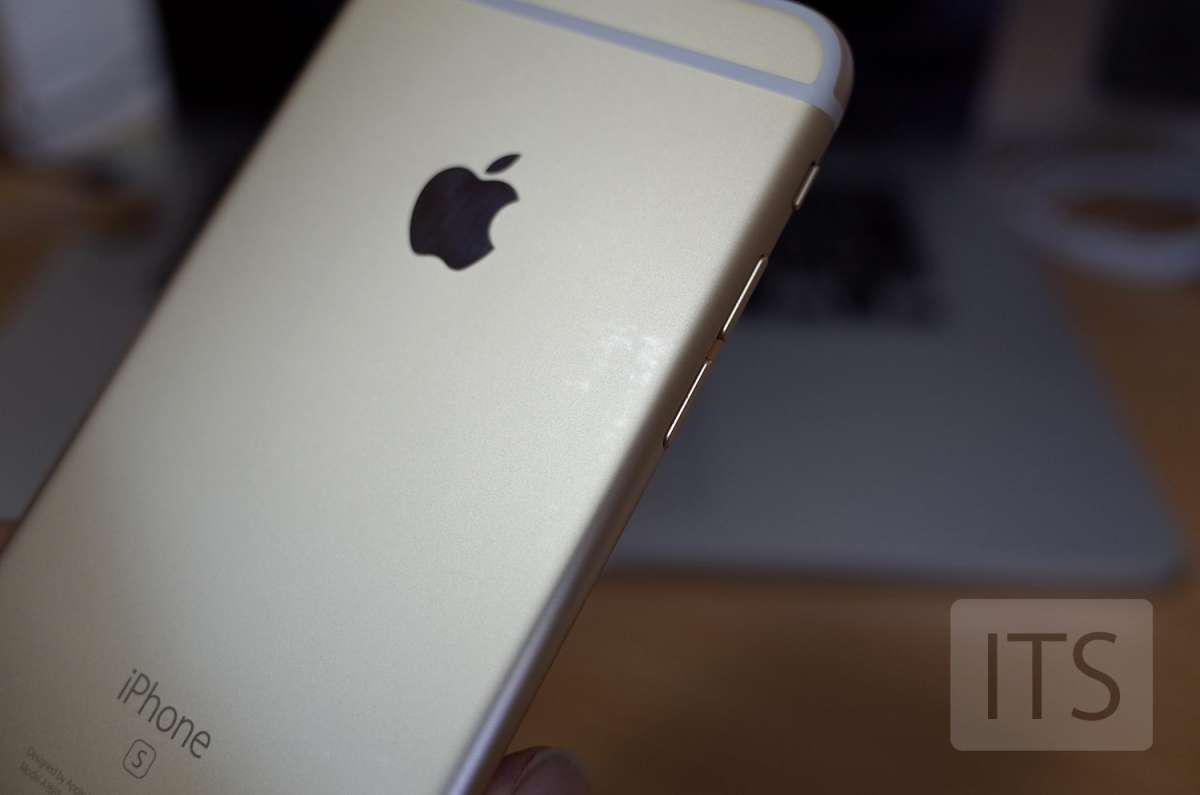 iPhone6s 塗装のハゲ